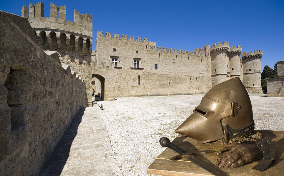 Read more about the article 10 emblematic castles of Greece that will take you back in time